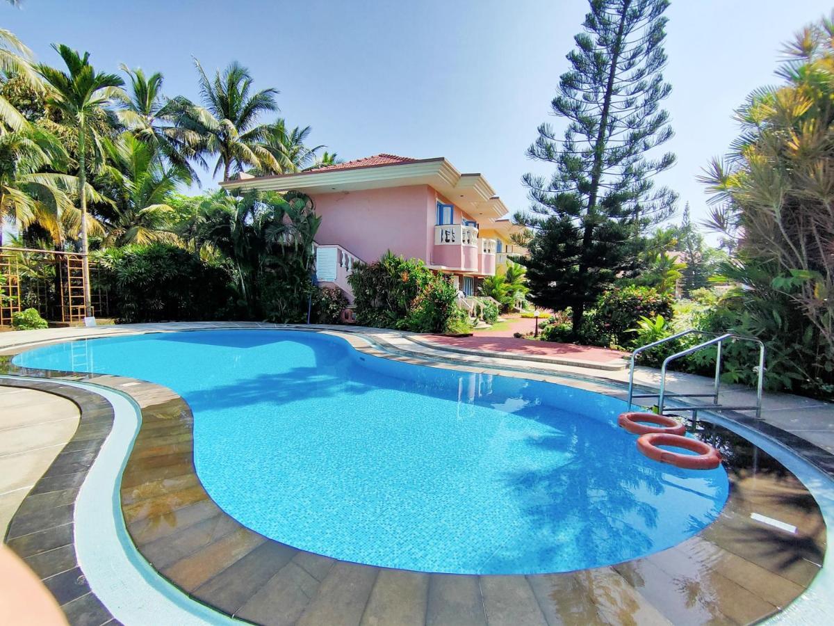 Coconut Grove Beach Resort Colva Εξωτερικό φωτογραφία