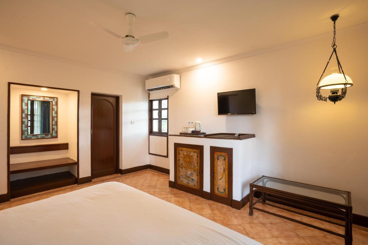 Coconut Grove Beach Resort Colva Εξωτερικό φωτογραφία