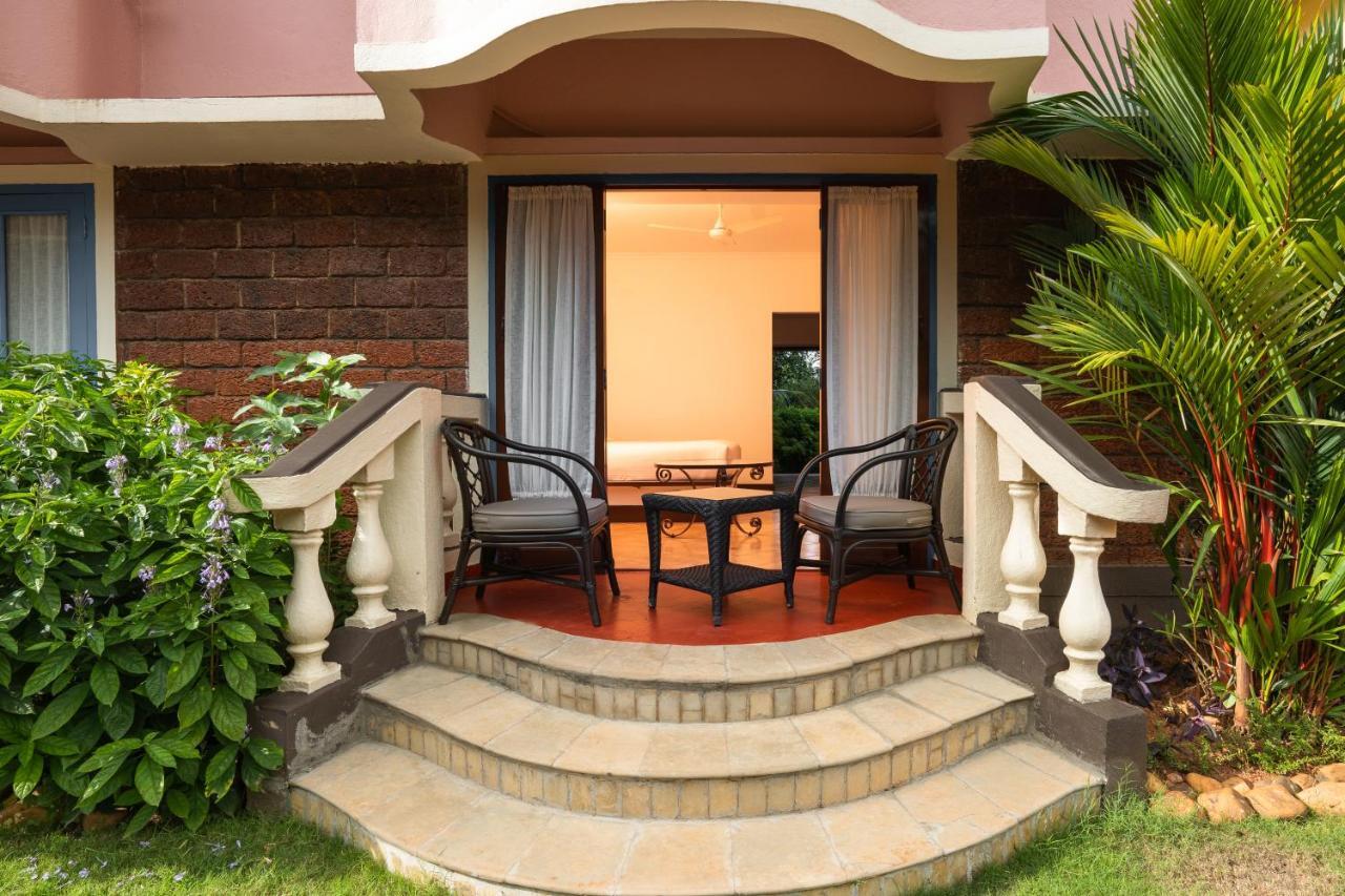 Coconut Grove Beach Resort Colva Εξωτερικό φωτογραφία