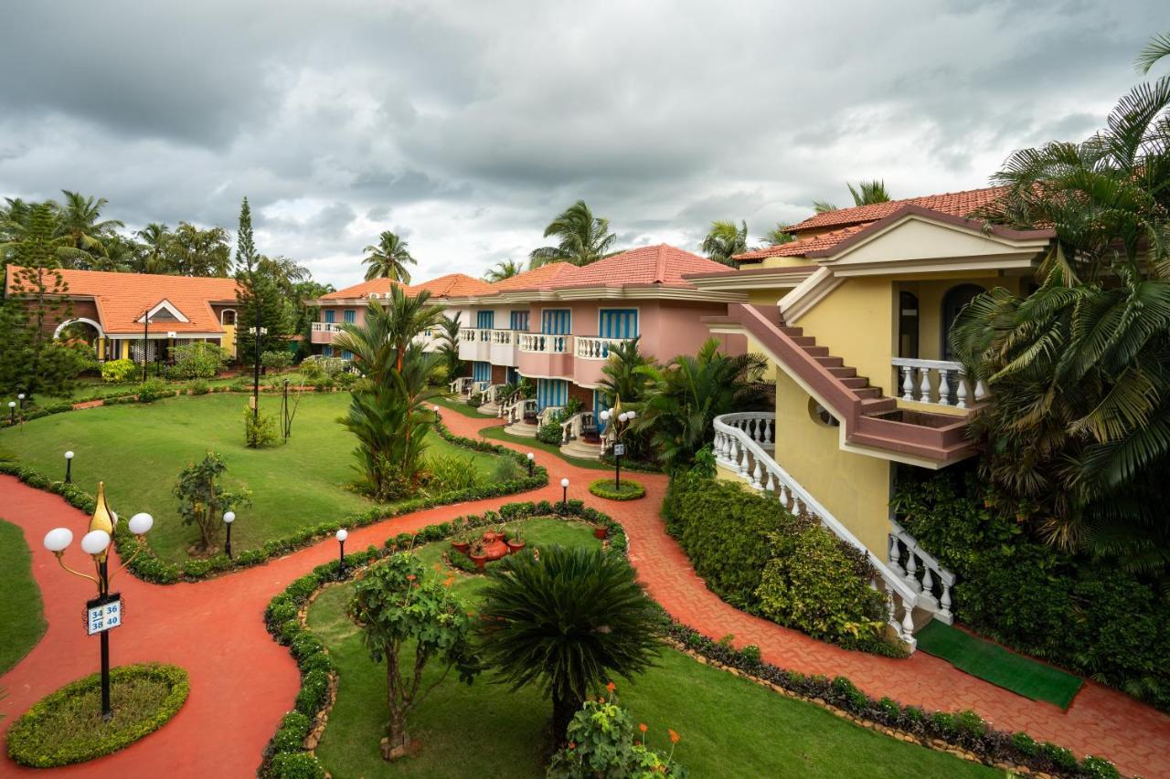 Coconut Grove Beach Resort Colva Εξωτερικό φωτογραφία