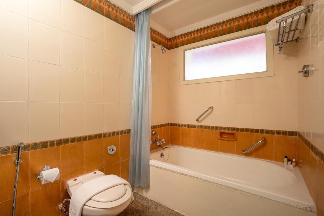 Coconut Grove Beach Resort Colva Εξωτερικό φωτογραφία